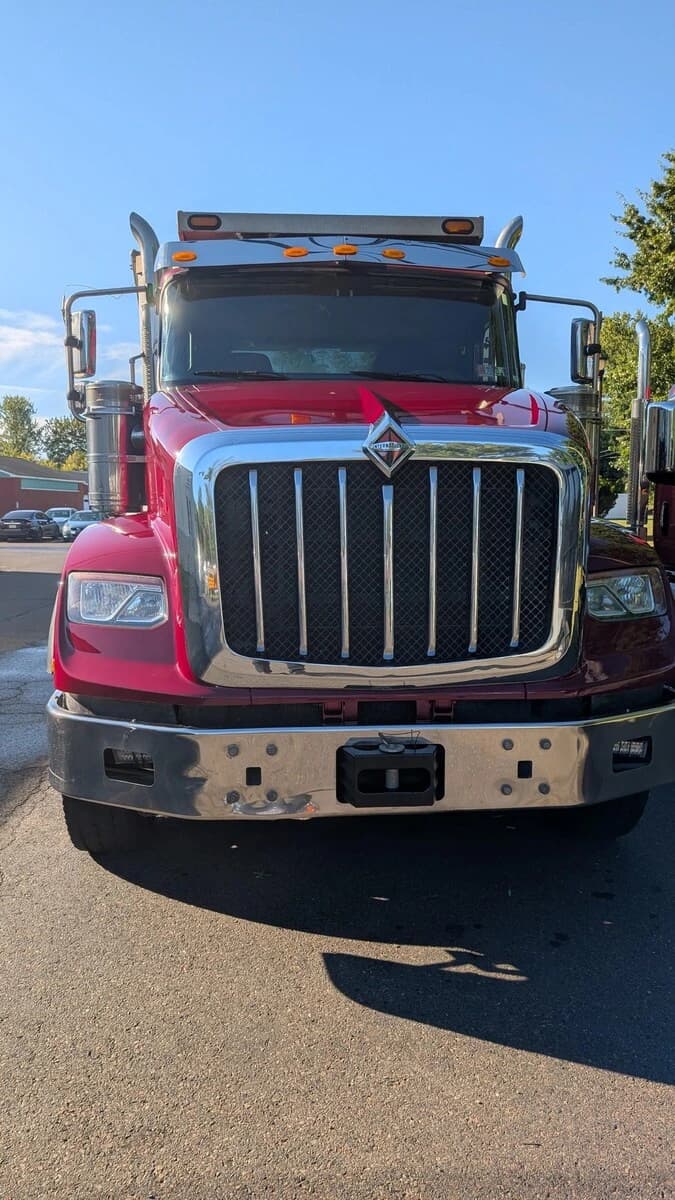 2019 International HX in Warminster, PA — photo 2