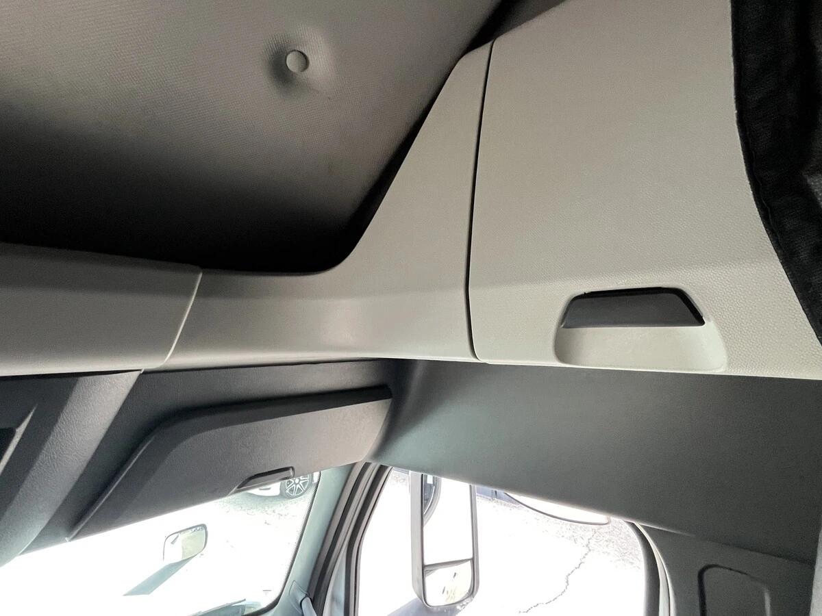 2019 Freightliner Cascadia — photo 41