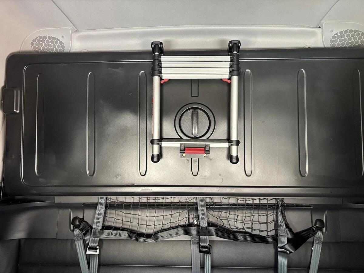 2025 Freightliner Cascadia — photo 12
