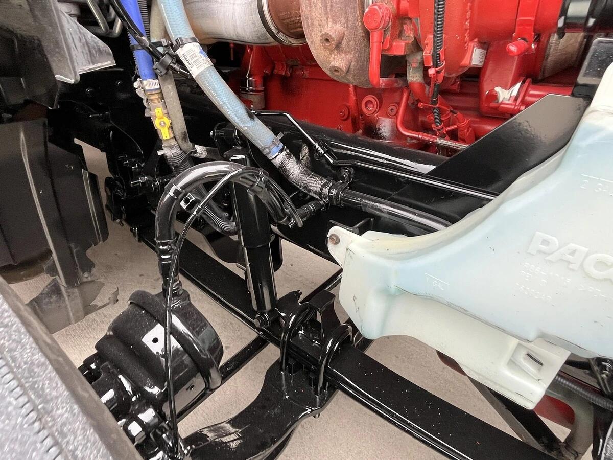 2023 Peterbilt 579 in Kansas City, MO — photo 13