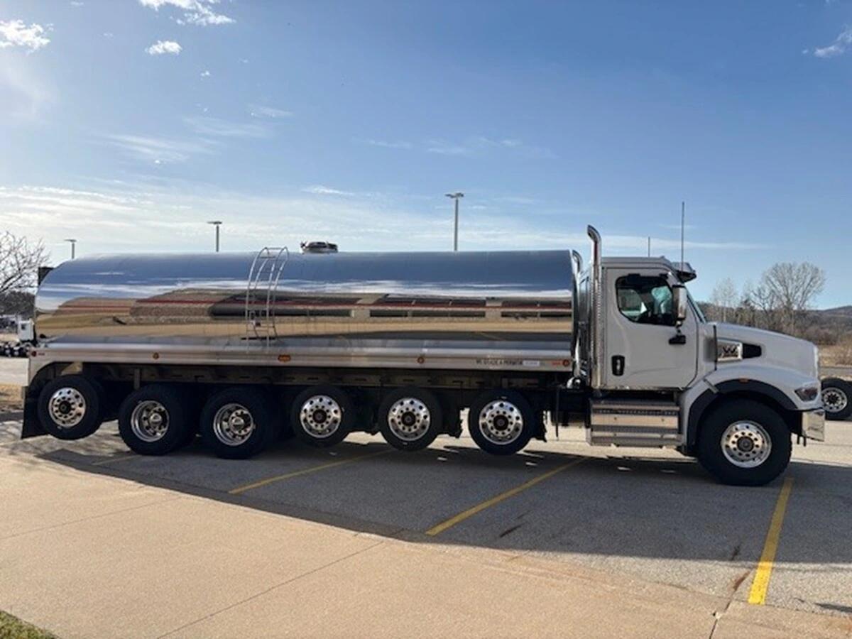 2025 Western Star 49X in La Crosse, WI — photo 4