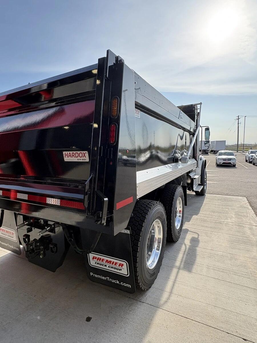 2027 Freightliner M2 106 — photo 6