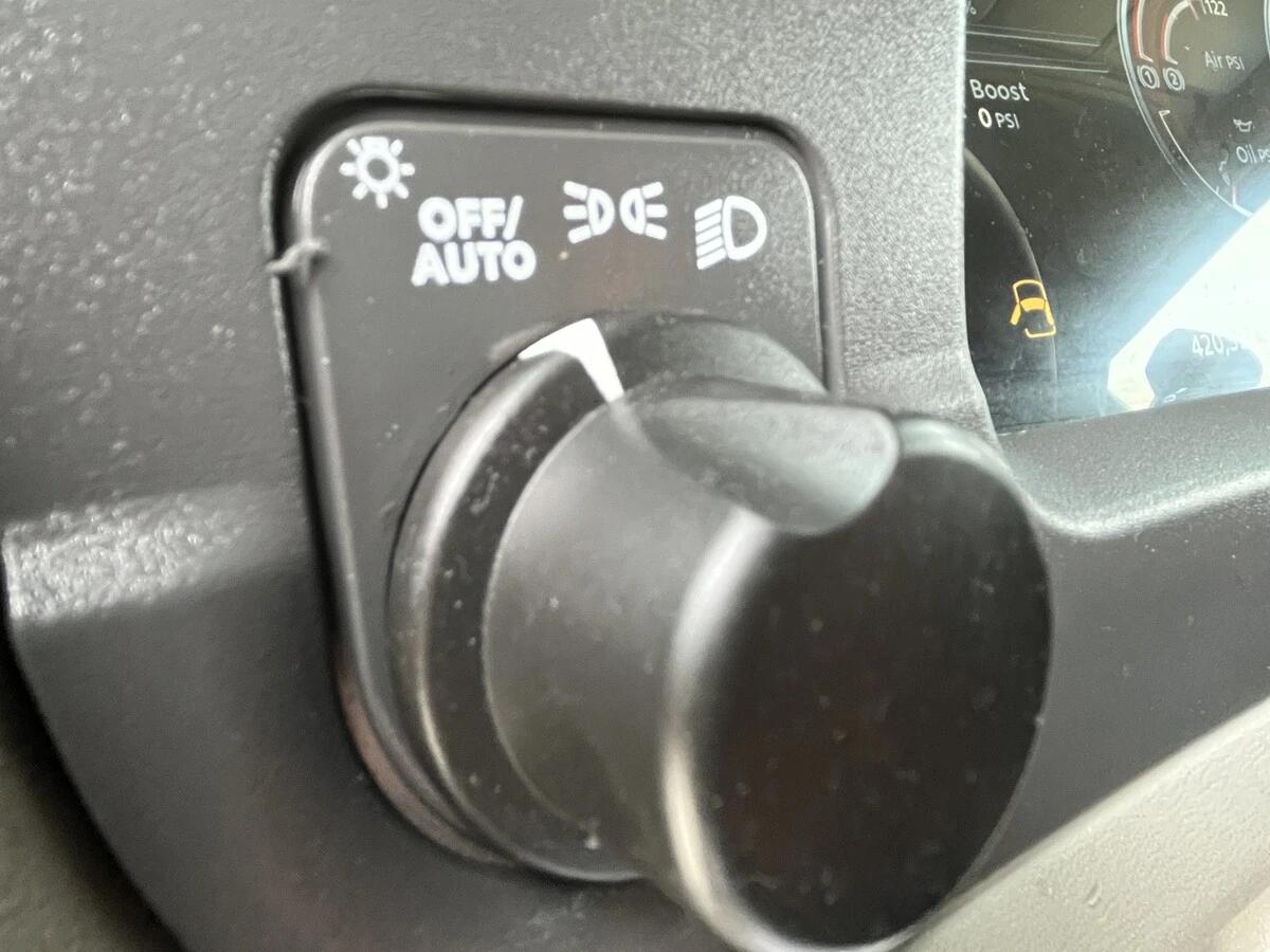 2023 Peterbilt 579 in Kansas City, MO — photo 19
