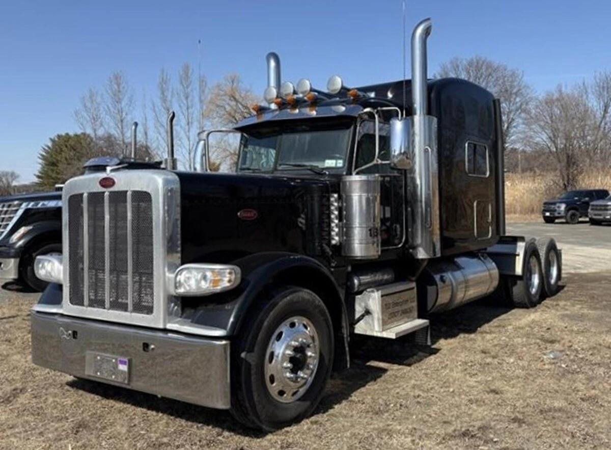 2018 Peterbilt 389