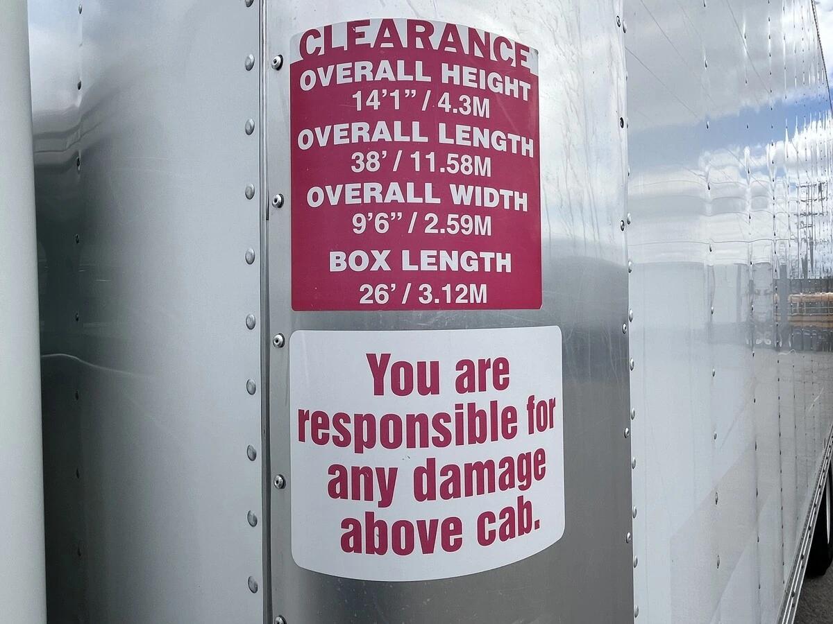 2019 Freightliner M2 106 — photo 23