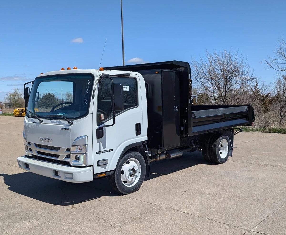 2025 Isuzu NPR in Sterling, IL