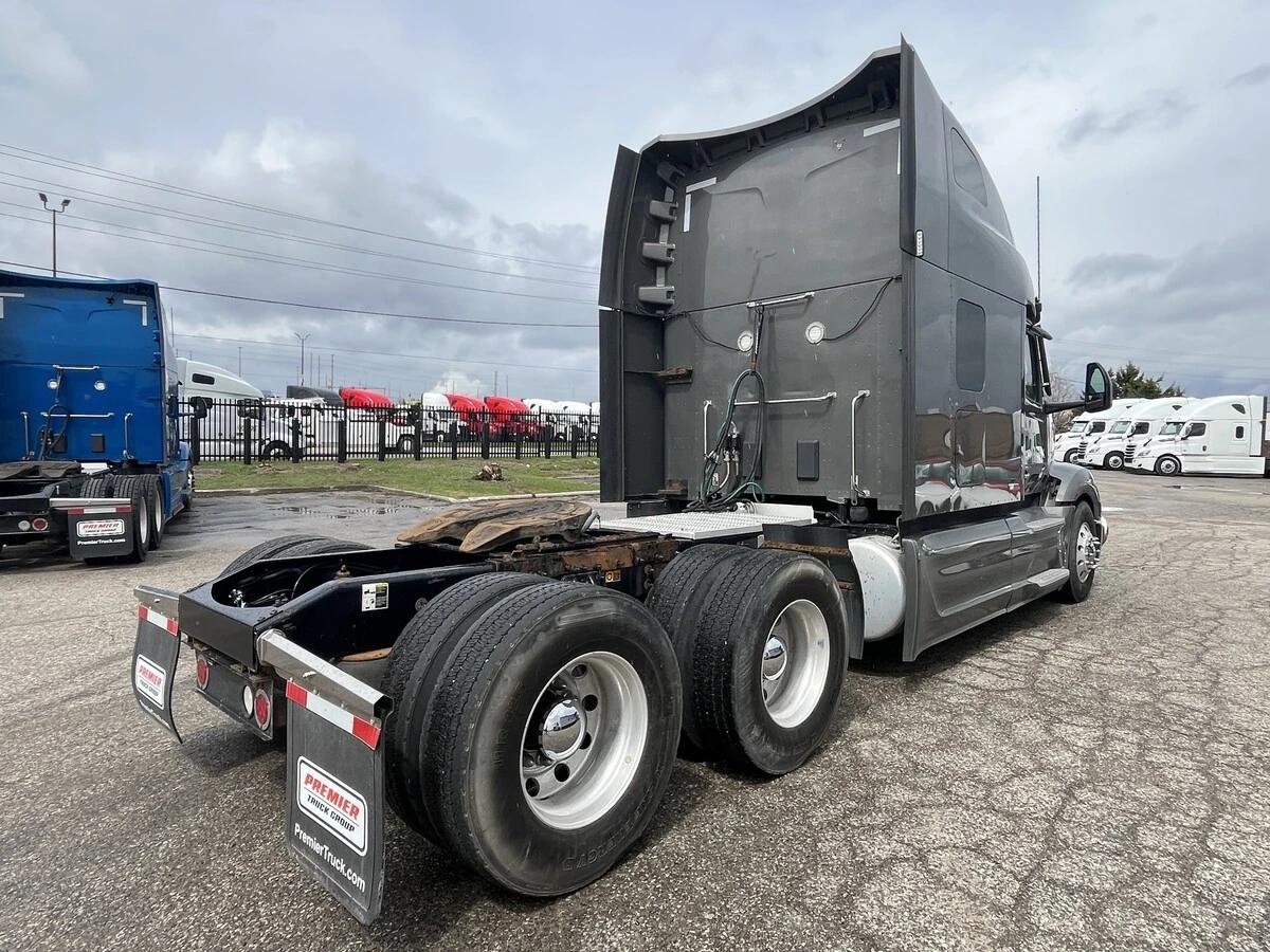 2023 Peterbilt 579 in Mississauga, ON — photo 7