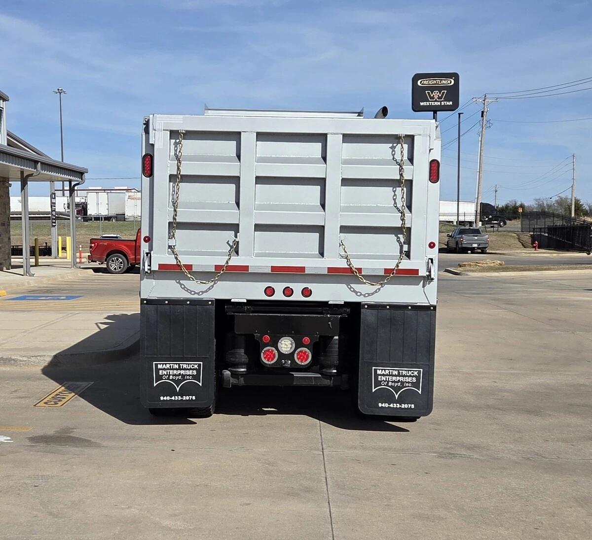 2021 Freightliner 122SD in Fort Worth, TX — photo 6