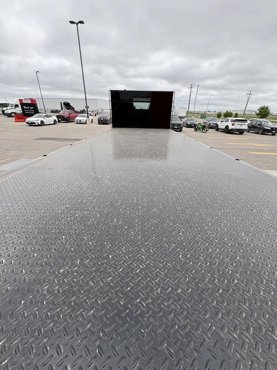 2027 Freightliner M2 106 — photo 8