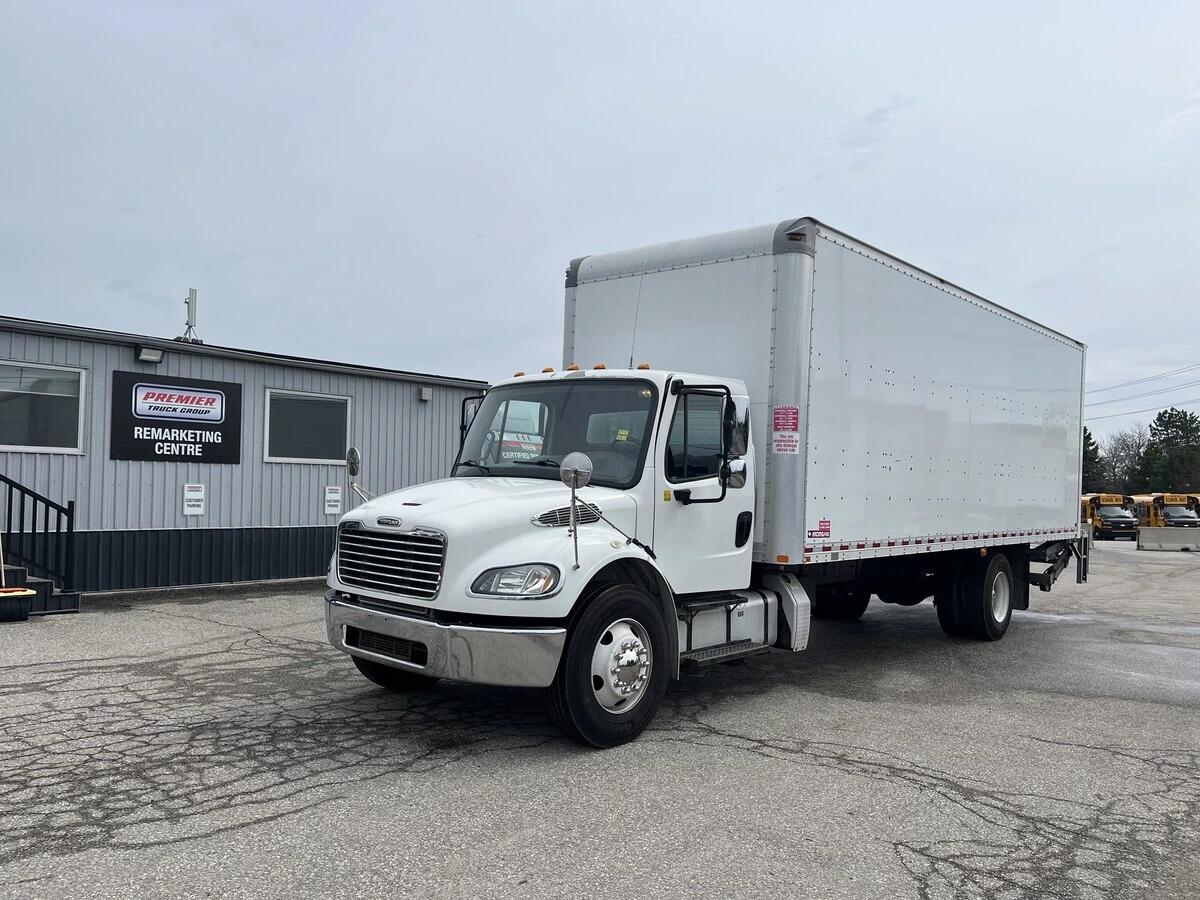 2019 Freightliner M2 106