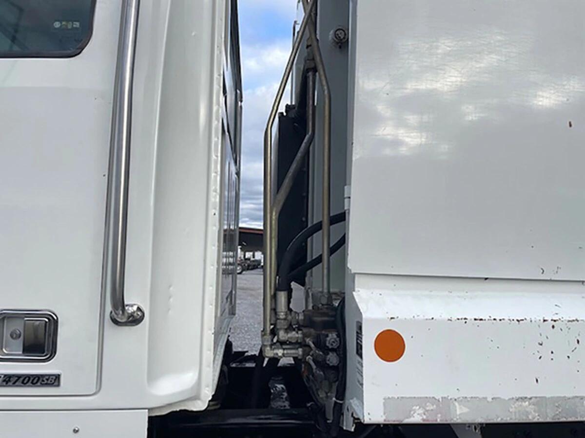 2020 Western Star 4700 in Warminster, PA — photo 22