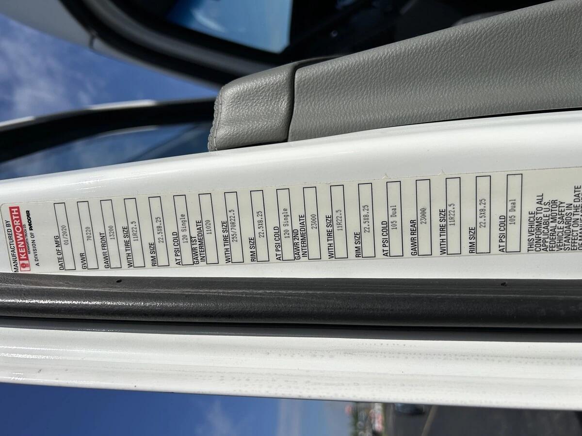 2021 Kenworth T880 — photo 3