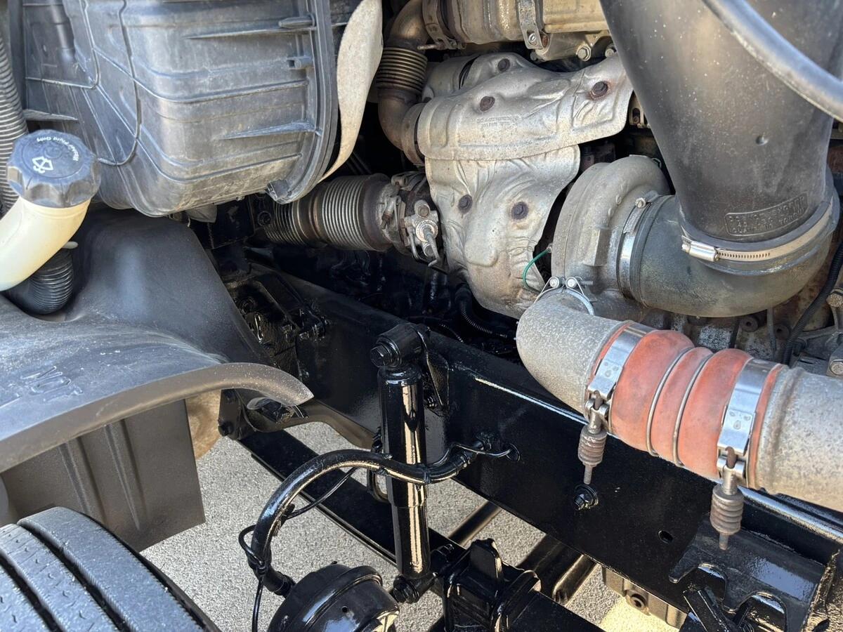 2018 Freightliner Cascadia — photo 10