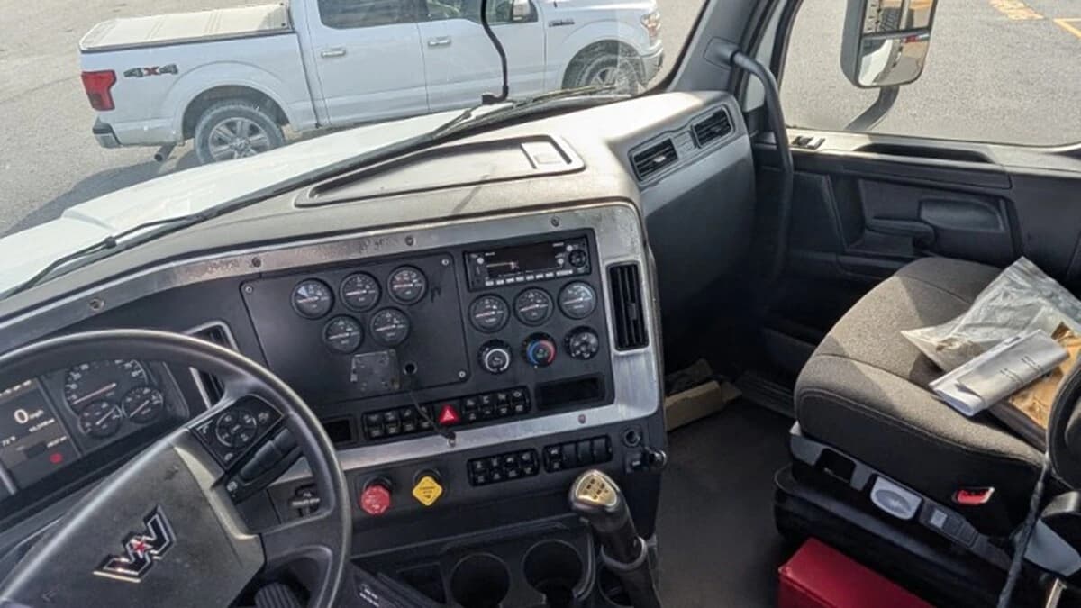 2024 Western Star 47X — photo 20