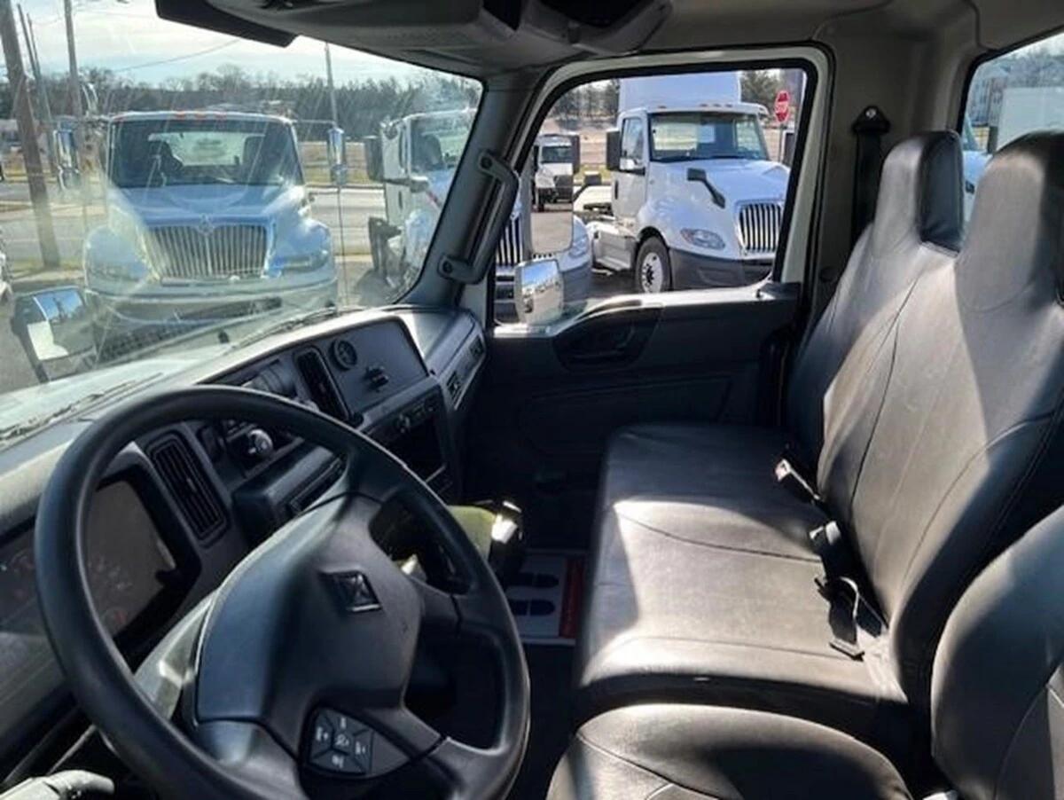 2021 International MV in Murray, KY — photo 10