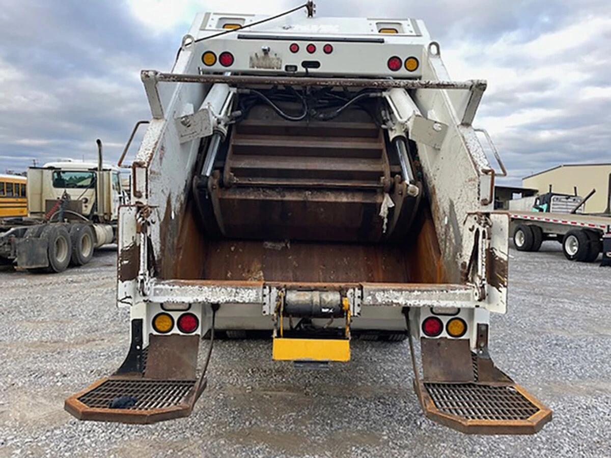 2020 Western Star 4700 in Warminster, PA — photo 15
