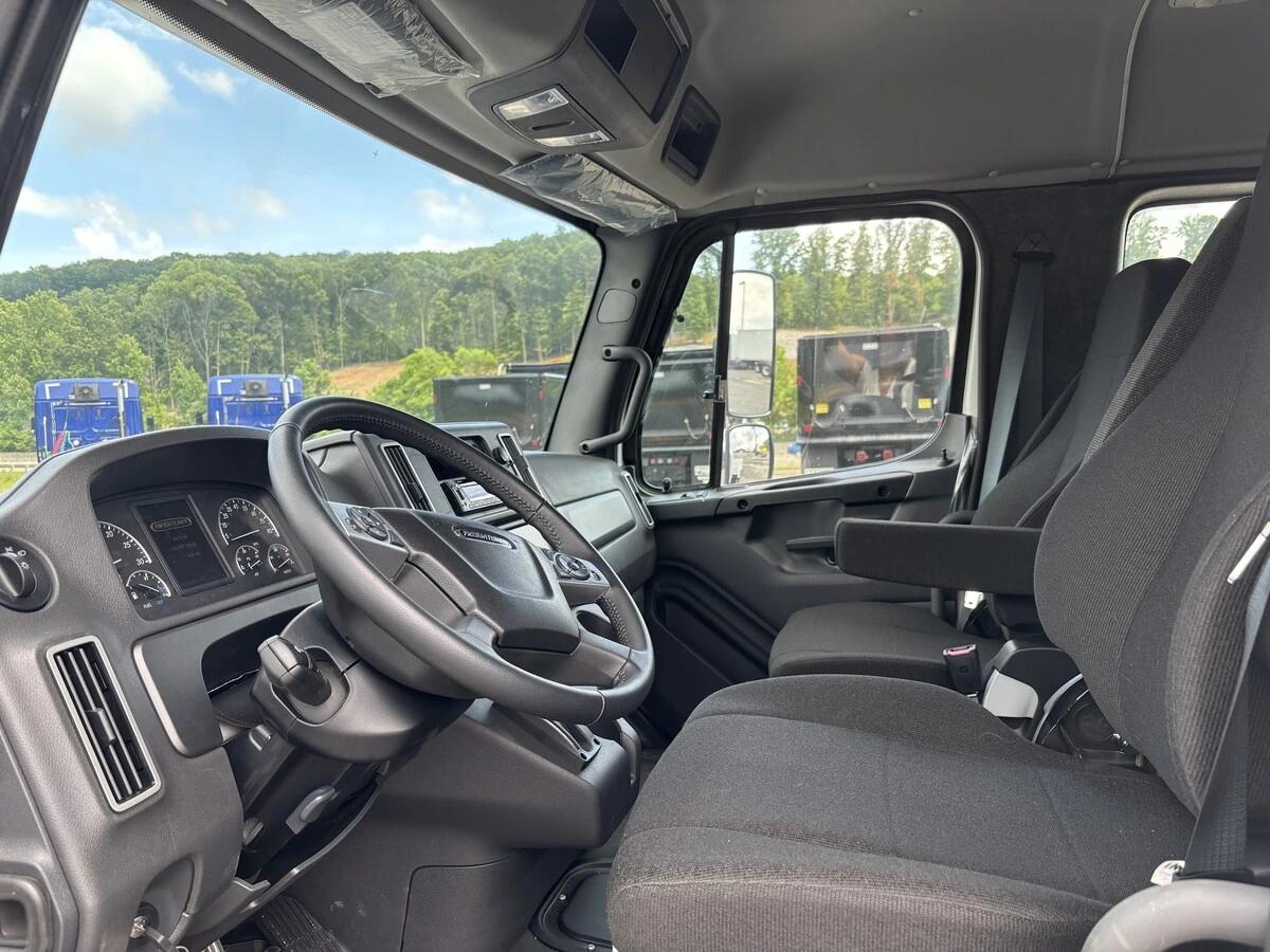 2025 Freightliner M2 106 in Knoxville, TN — photo 10