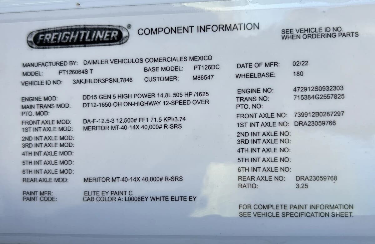2023 Freightliner Cascadia — photo 15