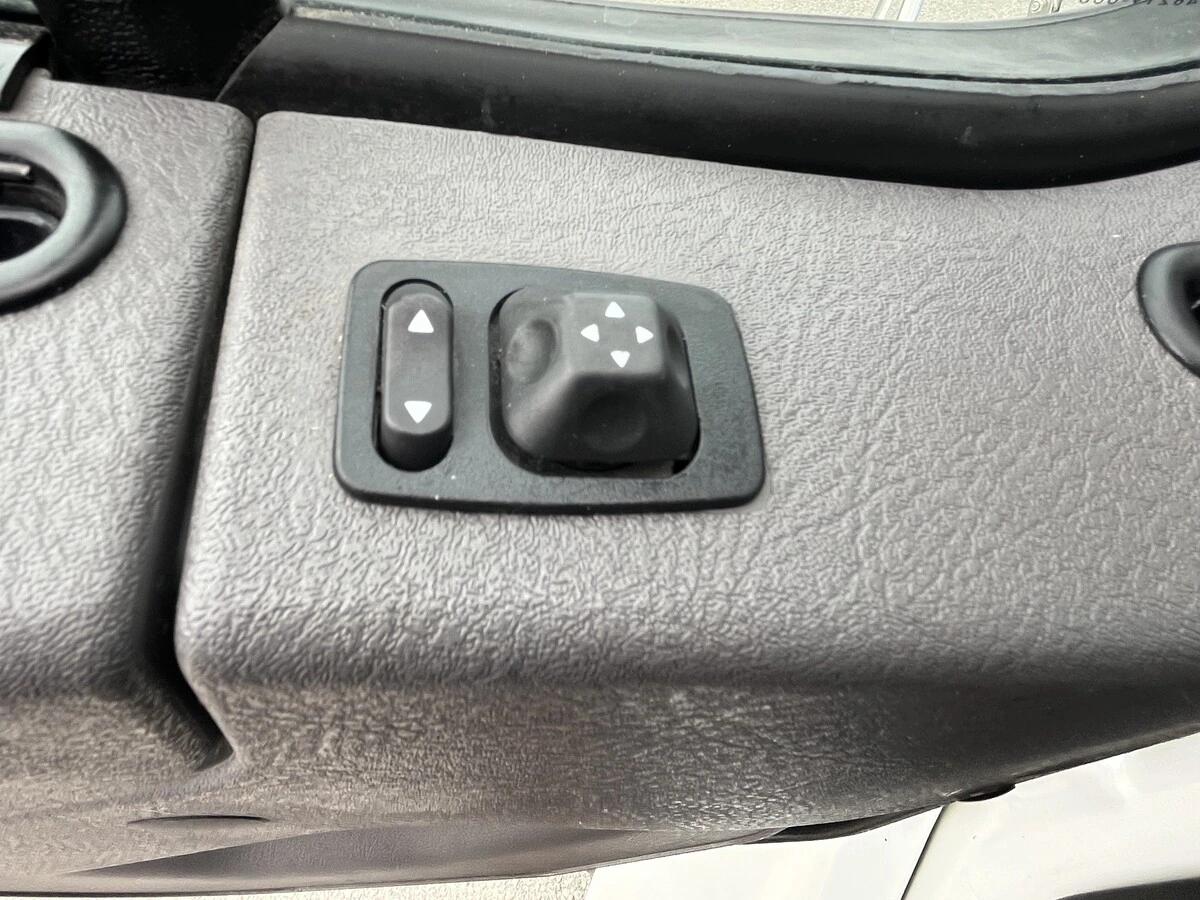 2019 Freightliner M2 106 — photo 24