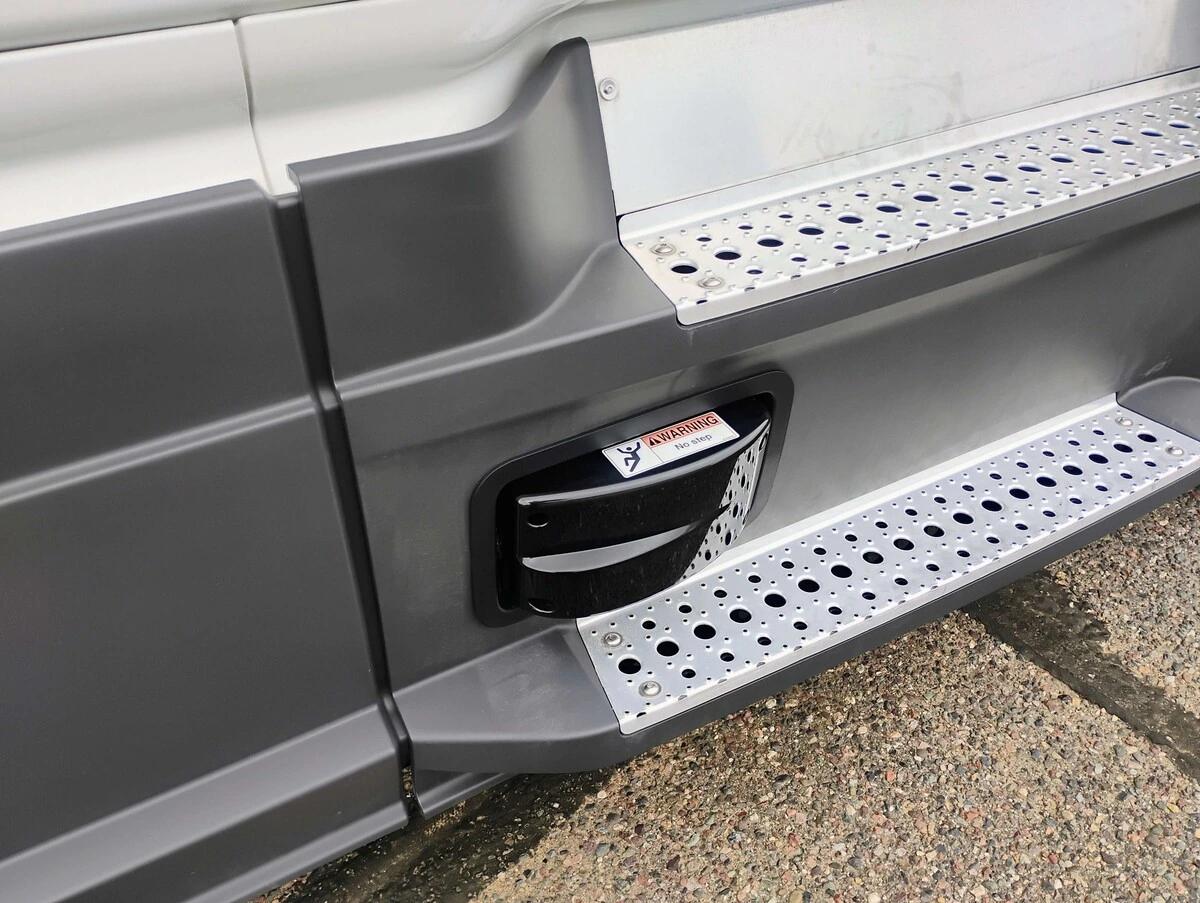 2025 Freightliner Cascadia — photo 11