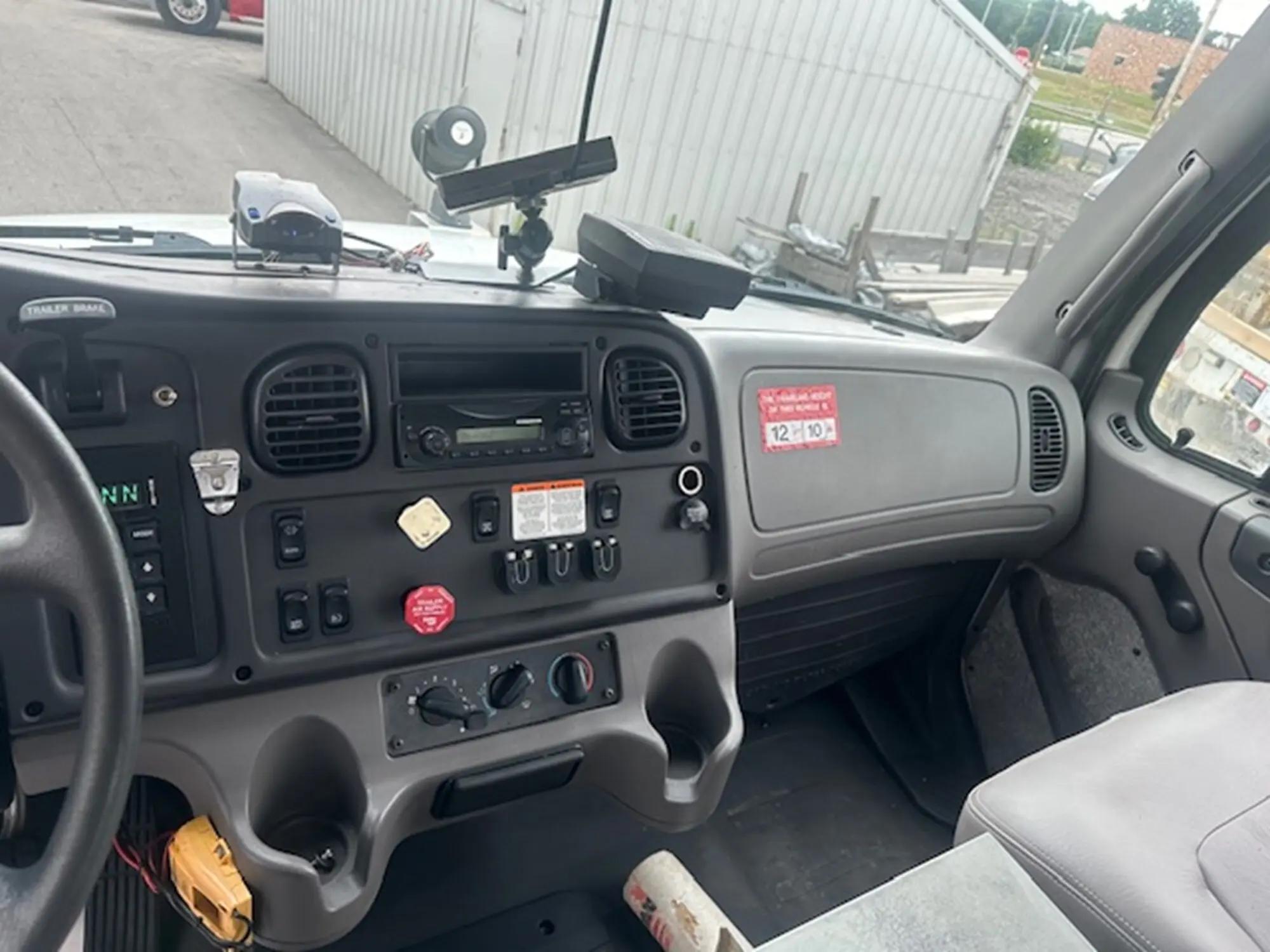 2013 Freightliner M2 106 in Manchester, NH — photo 8