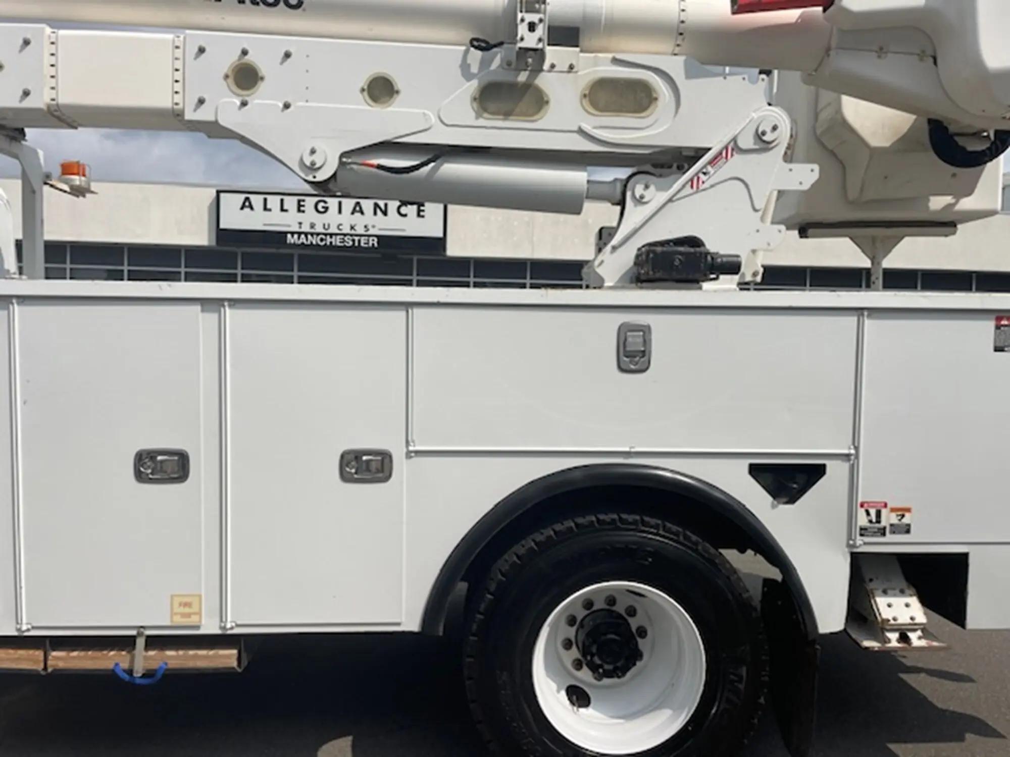 2019 International 4300 in Barrington, NH — photo 17