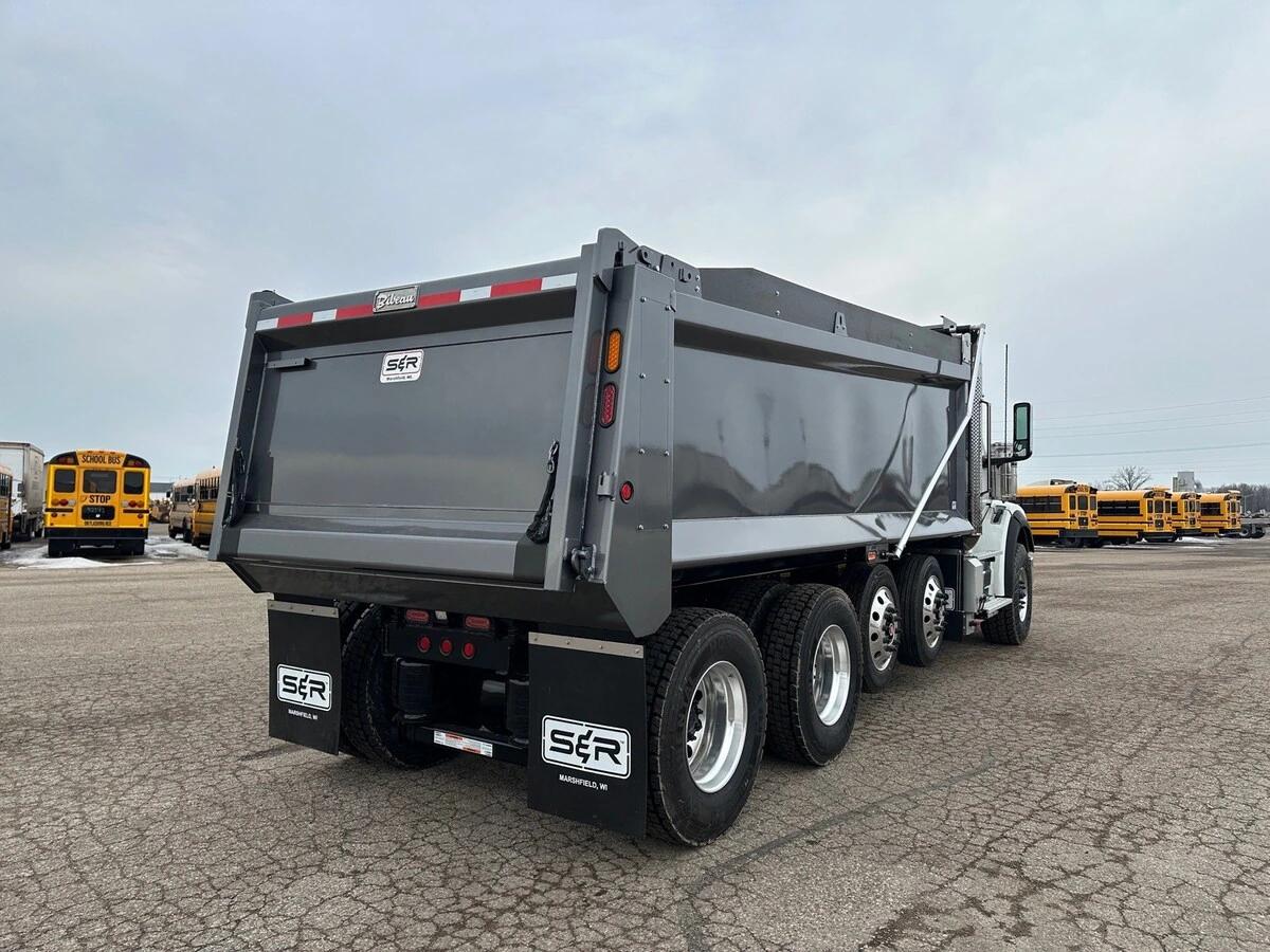 2025 International HX in Marshfield, WI — photo 4