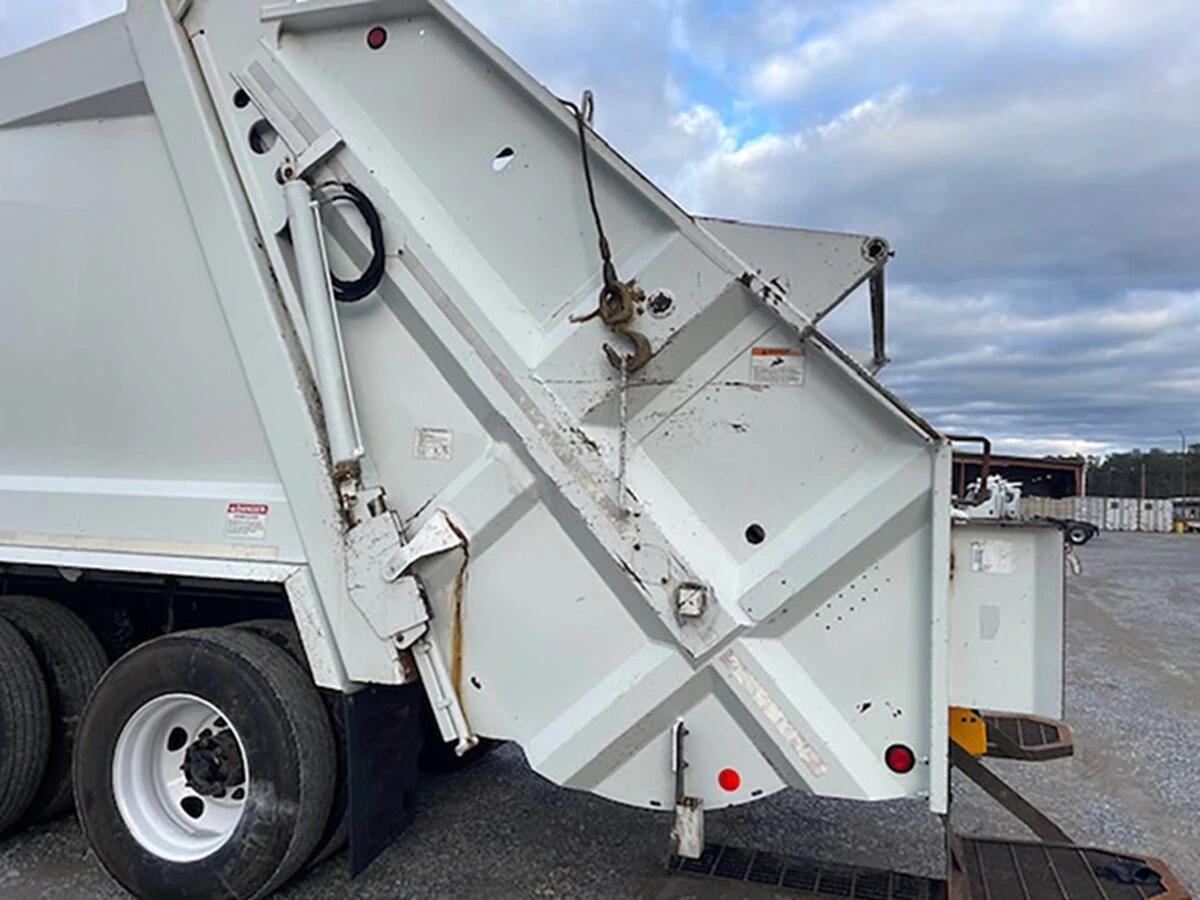 2020 Western Star 4700 in Warminster, PA — photo 18