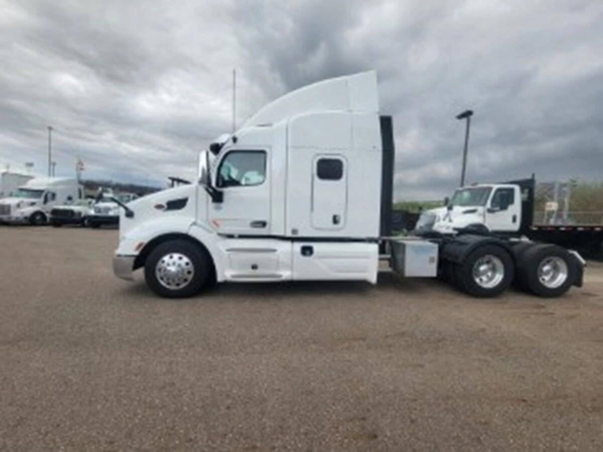 2020 Peterbilt 579
