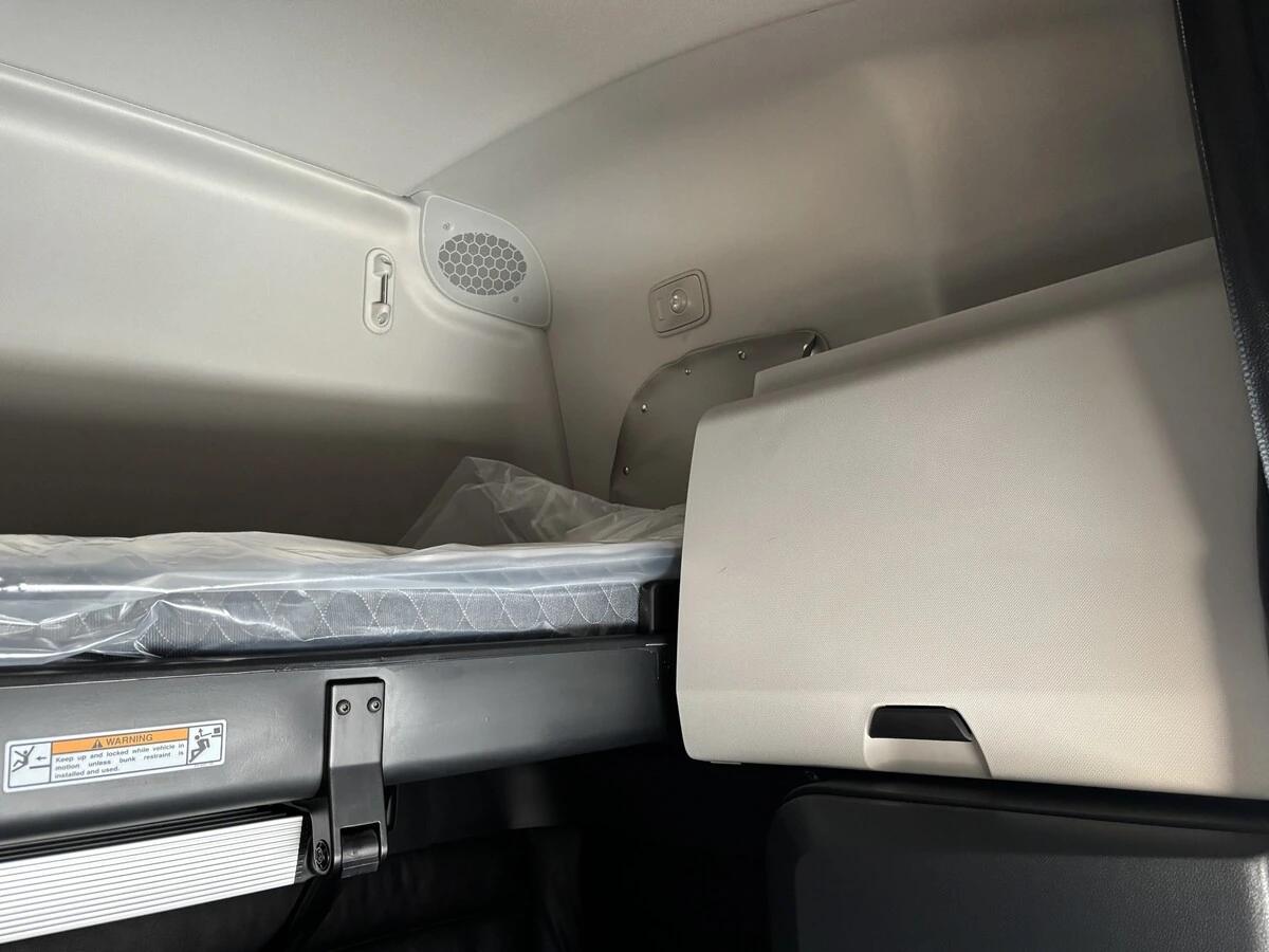 2025 Freightliner Cascadia — photo 16