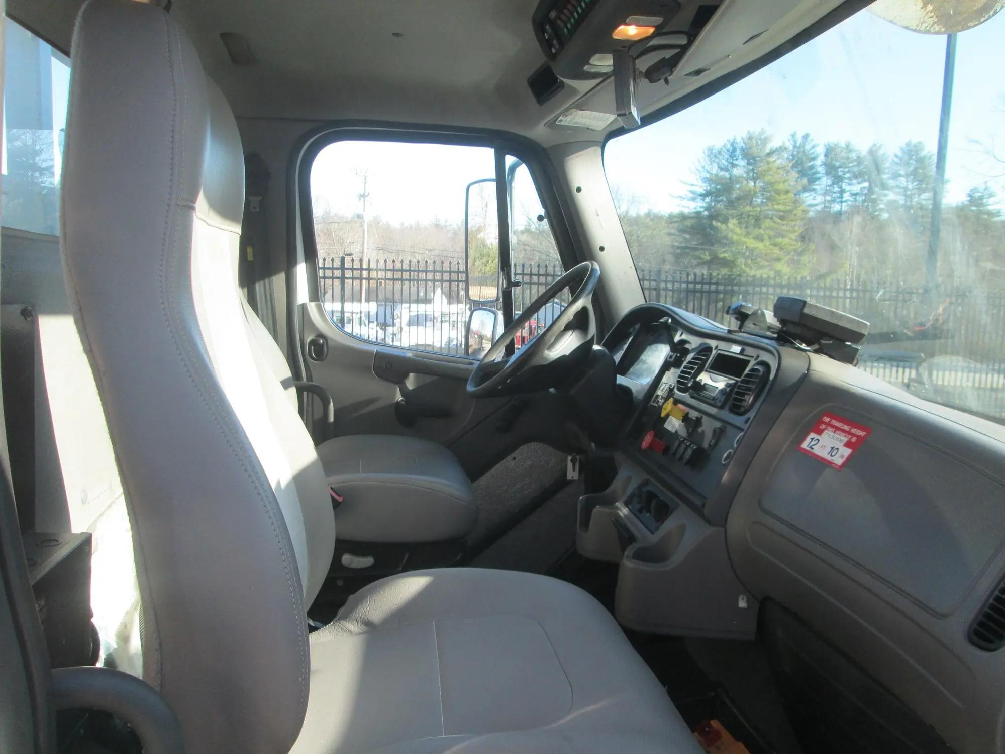 2013 Freightliner M2 106 in Manchester, NH — photo 12