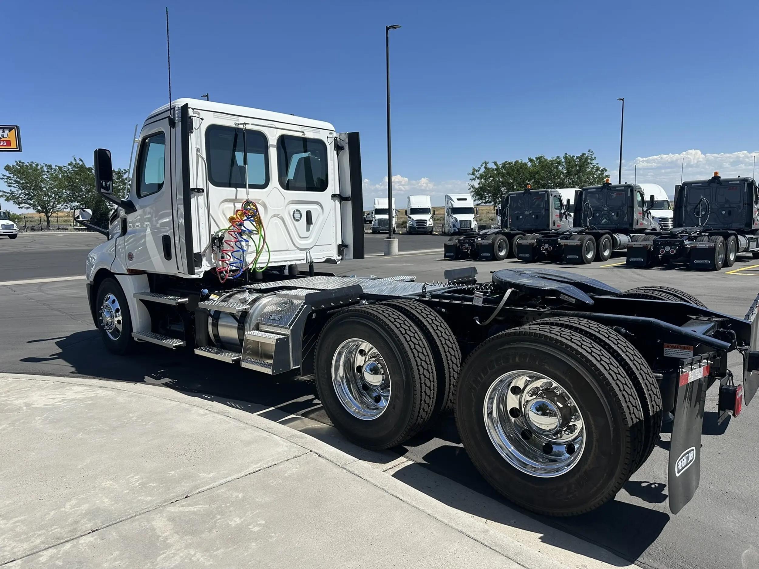 2026 Freightliner Cascadia in Twin Falls, ID — photo 5