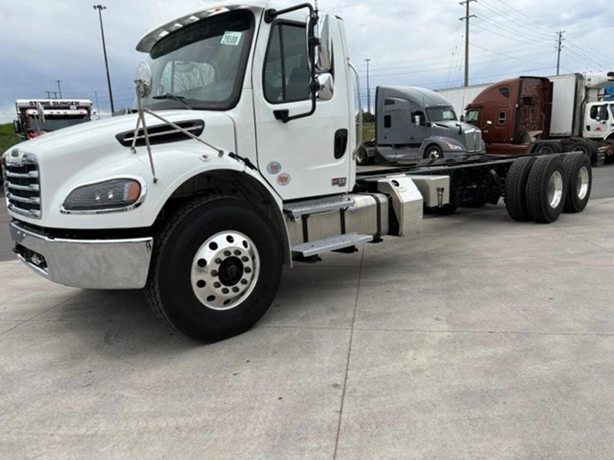 2027 Freightliner M2 106