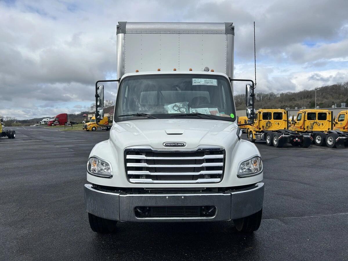 2026 Freightliner M2 106 — photo 8