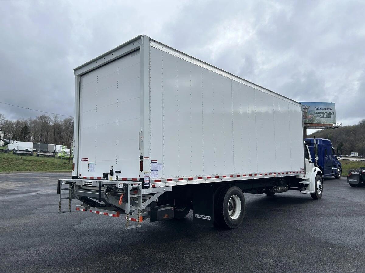 2026 Freightliner M2 106 — photo 5