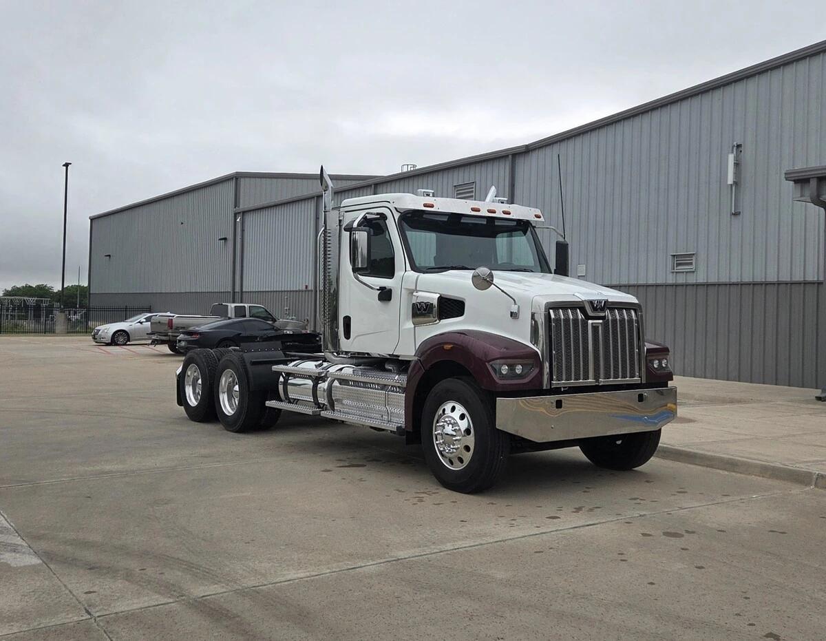 2022 Western Star 49X — photo 3