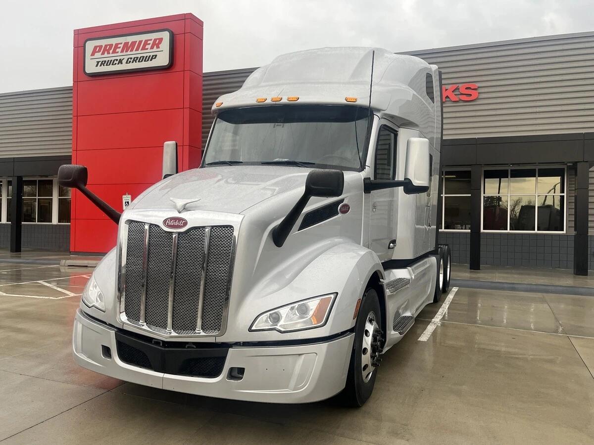 2023 Peterbilt 579