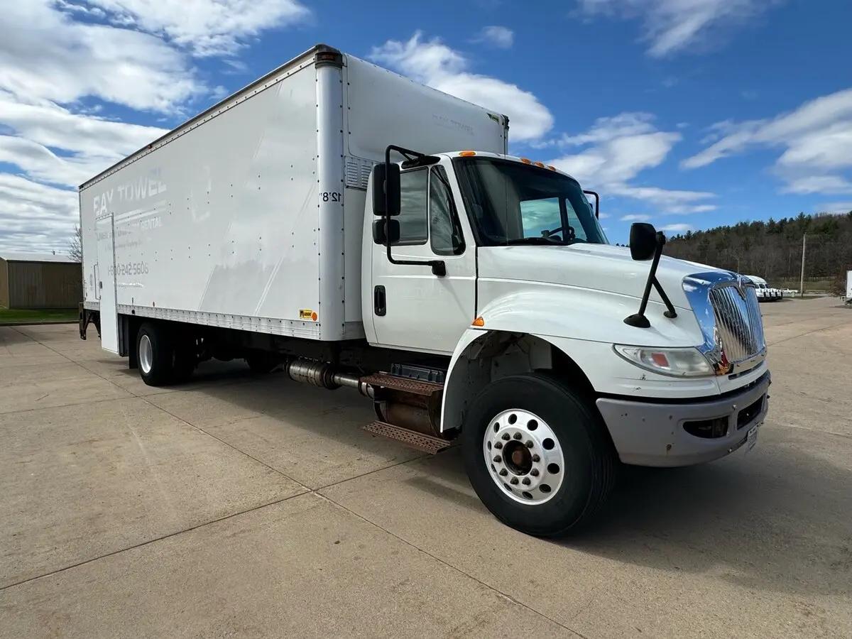 2017 International 4300 in Marshfield, WI — photo 3