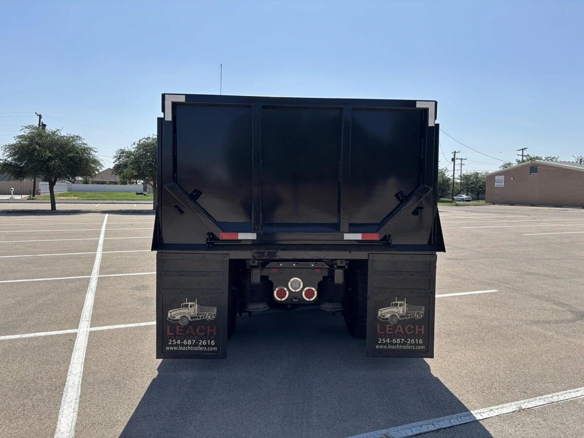2020 Freightliner Cascadia — photo 2