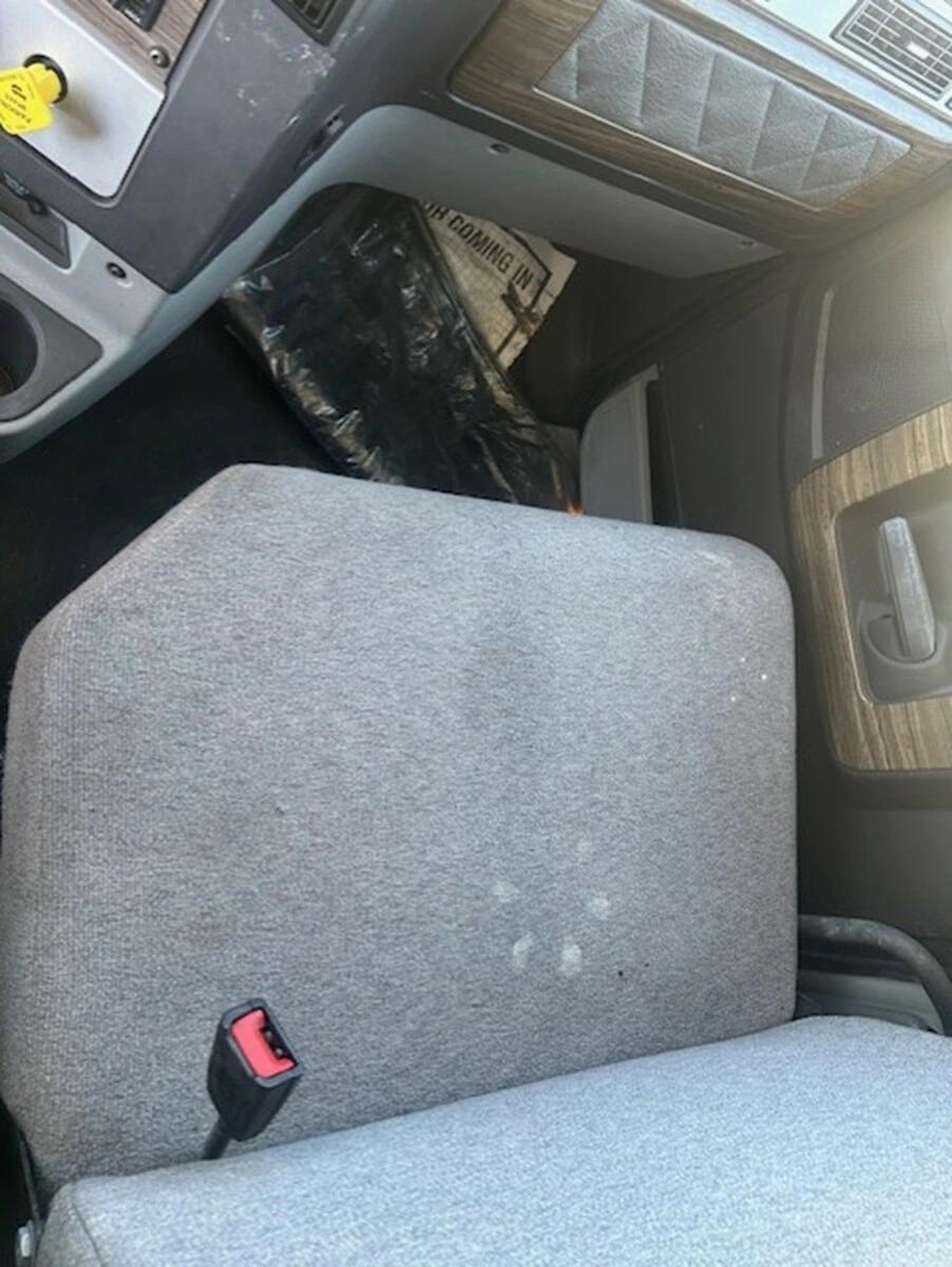 2021 Freightliner 122SD in Fort Worth, TX — photo 18
