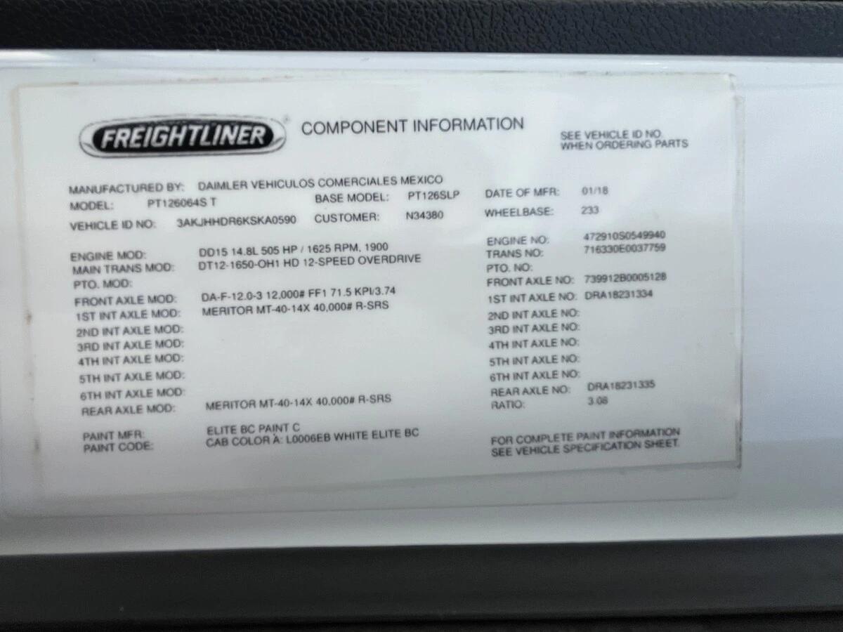 2019 Freightliner Cascadia — photo 14