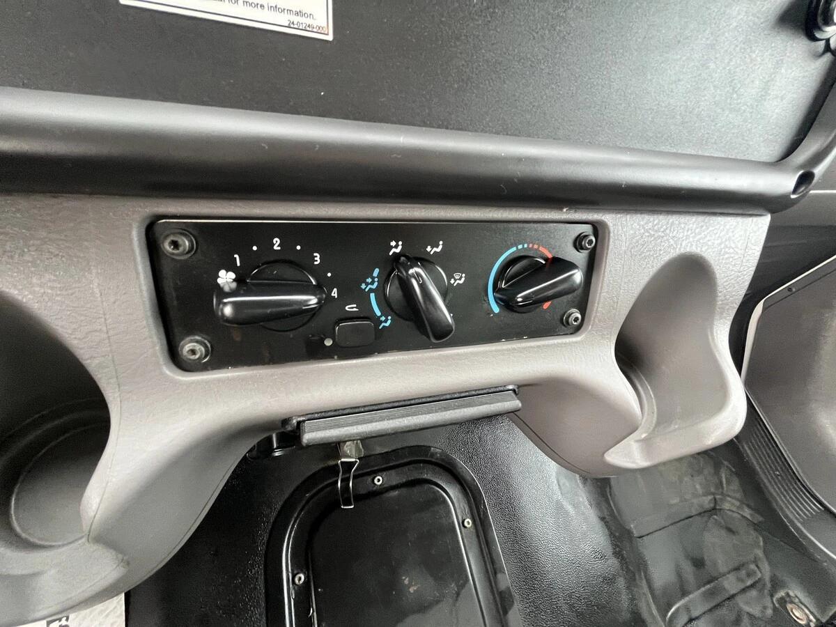 2022 Freightliner M2 106 — photo 24