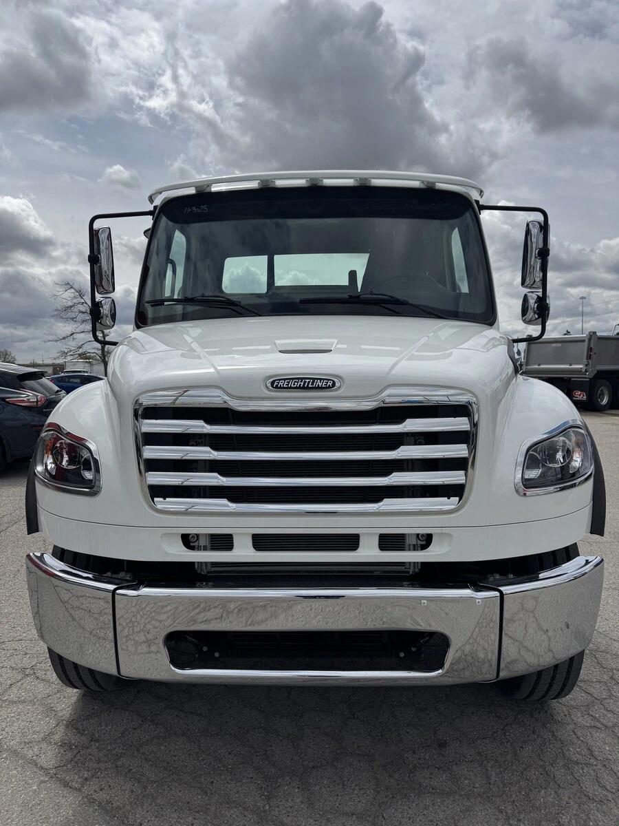 2026 Freightliner M2 106 in Cambridge, ON — photo 15