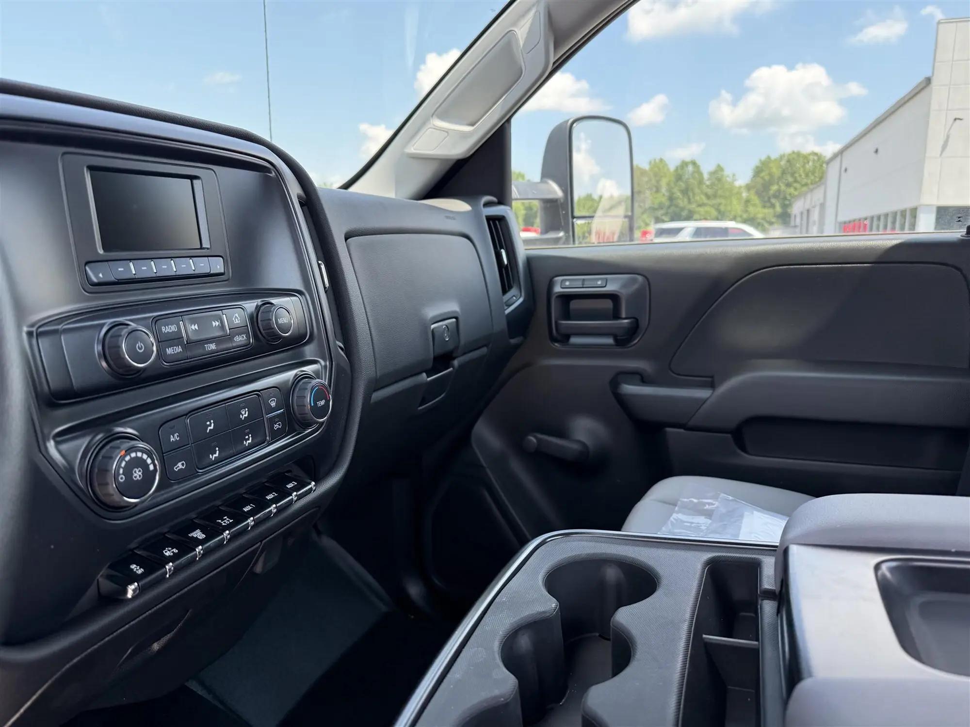 2024 International CV in Murray, KY — photo 8