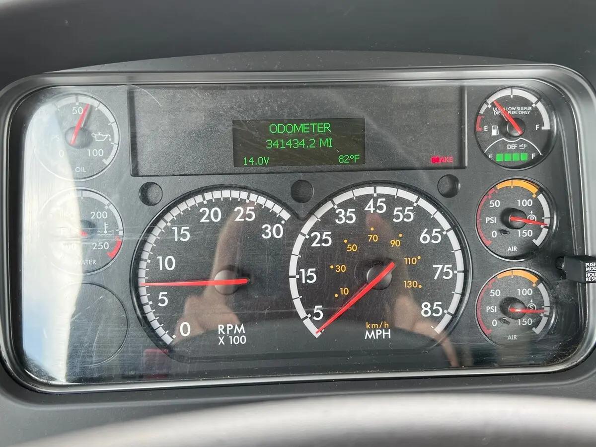 2019 Freightliner M2 106 in Cameron, WI — photo 11