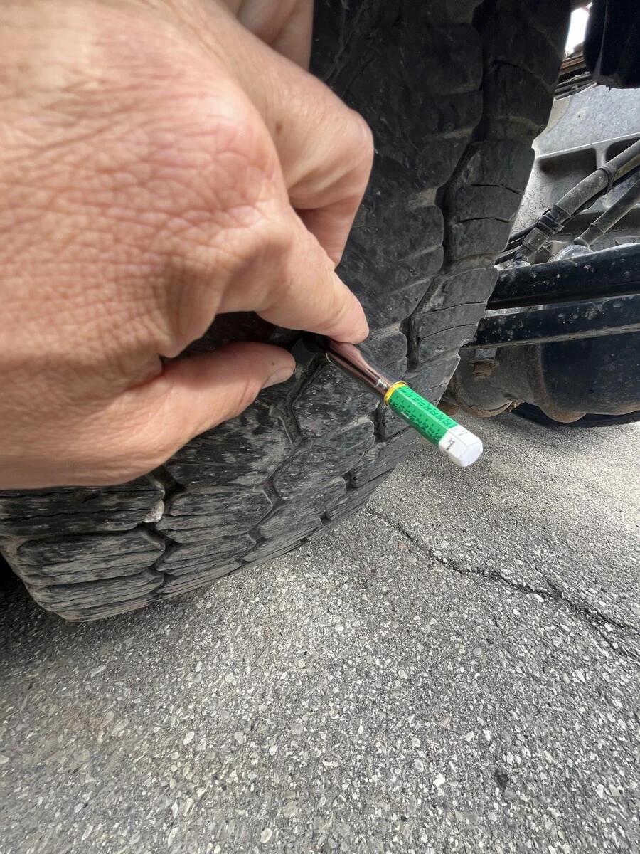 2021 Freightliner Cascadia — photo 9