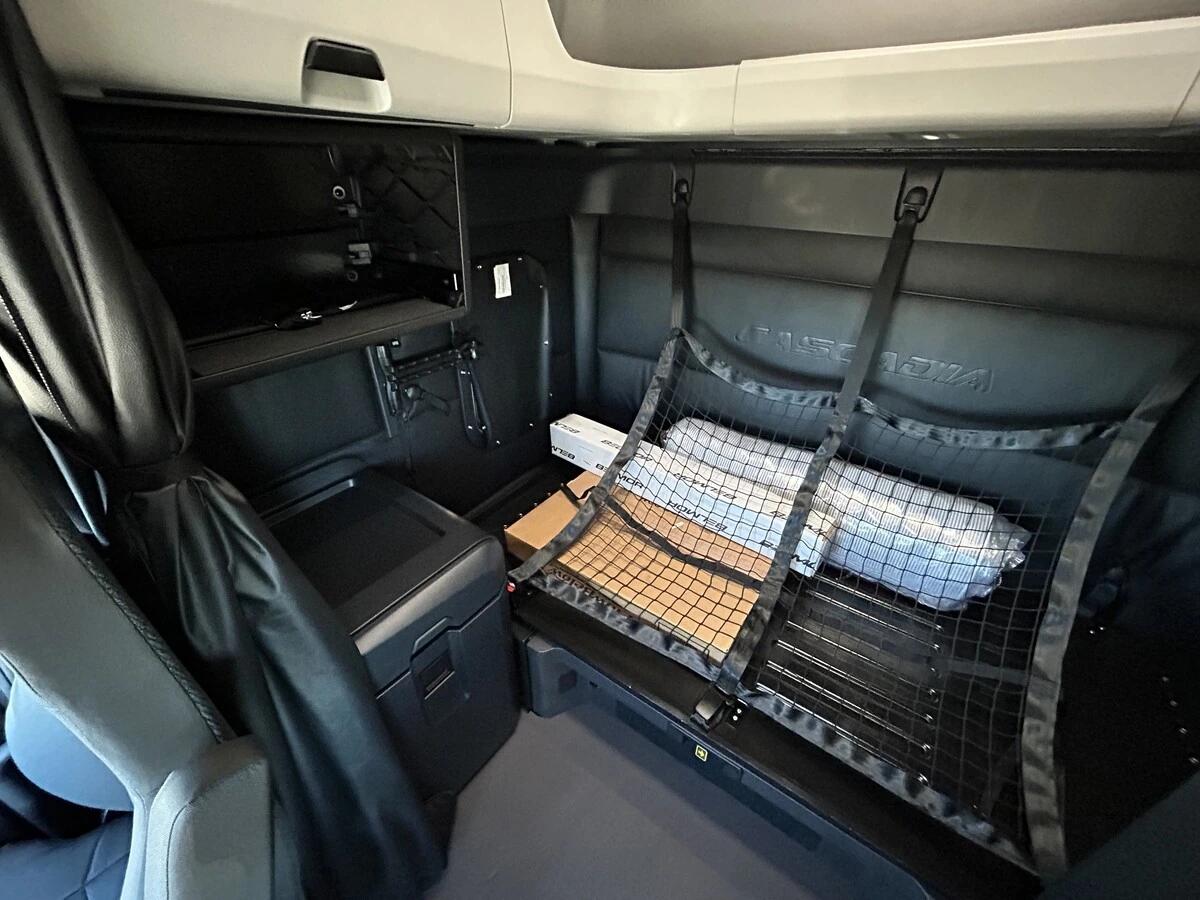 2026 Freightliner Cascadia in Eau Claire, WI — photo 13
