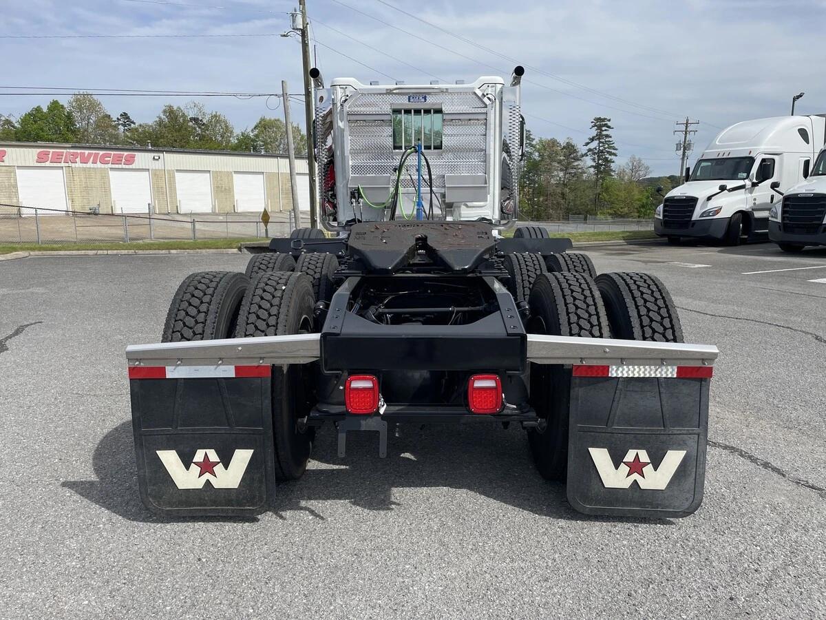 2027 Western Star 49X — photo 12