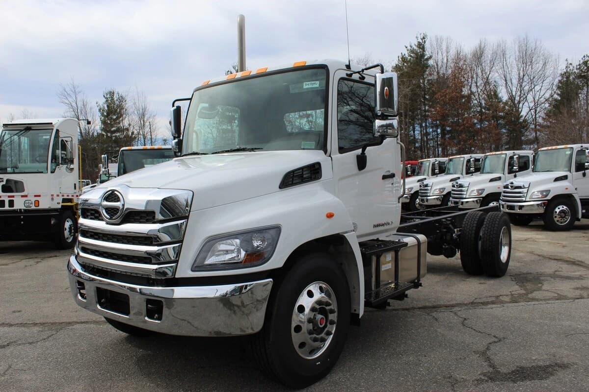 2025 Hino L7