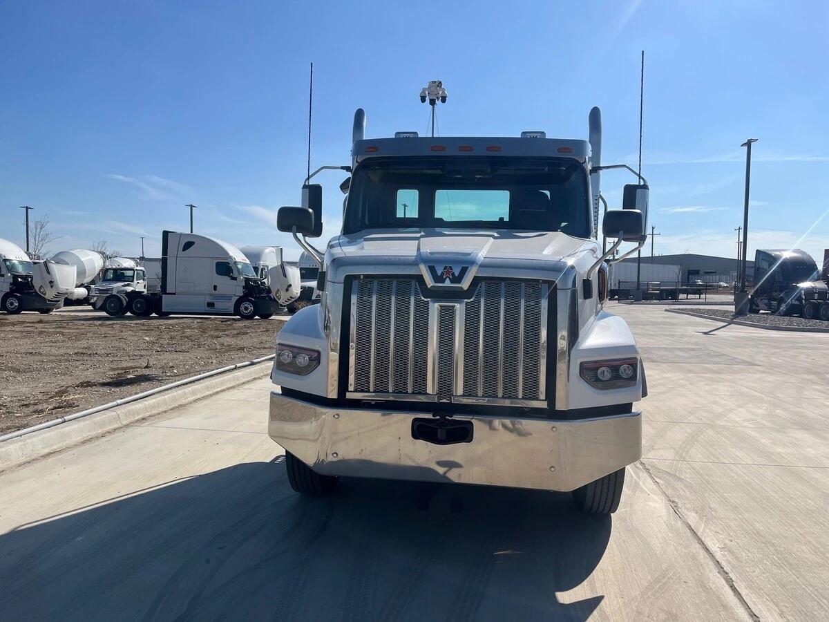 2026 Western Star 49X in Dallas, TX — photo 2